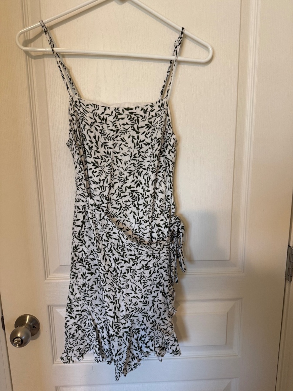 Princess Poly Vine Leaf Mini Dress f